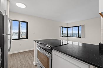 Open concept floor plan at skye at belltown apartments in seattle, wa 98121